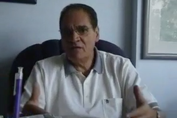 Miguel Escobar Guerrero  entrevista al Dr. Fernando Martínez Salazar, 2004